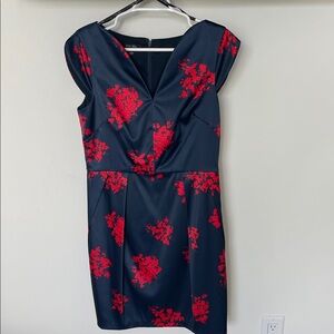 Chic Navy and Red Floral Midi Dress